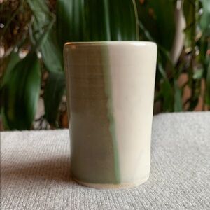CREATION - Handcrafted Ceramic Vase with Green Accent / Ceramic Cup
